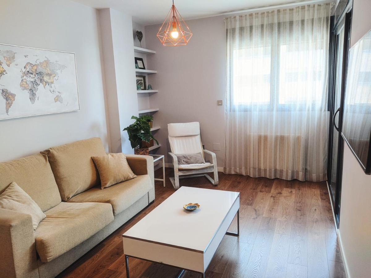 Apartamento Dlux Granada Apartment ภายนอก รูปภาพ
