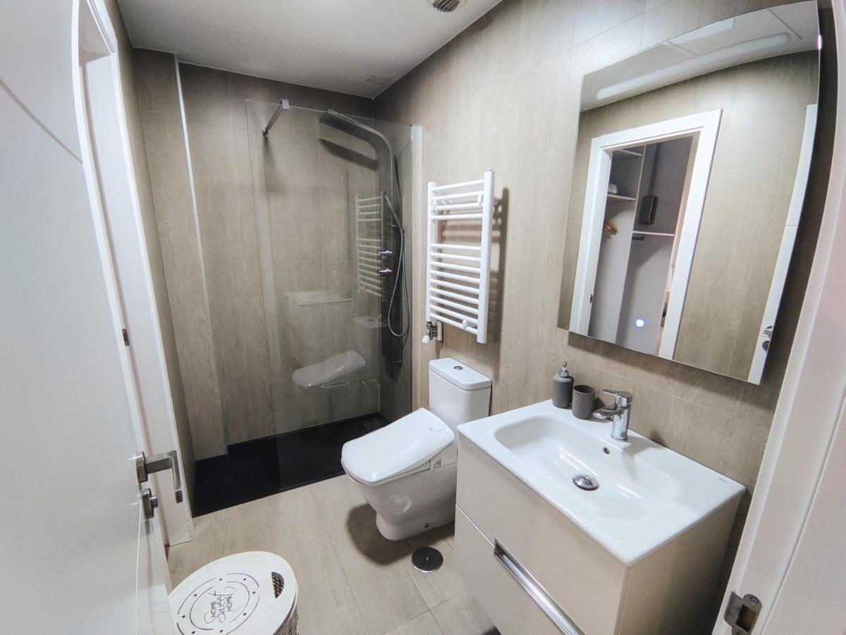 Apartamento Dlux Granada Apartment ภายนอก รูปภาพ